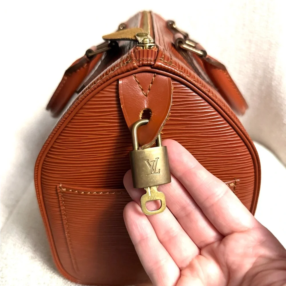 Authentic Louis Vuitton Kenya Speedy 25 bag brown Epi leather M43013